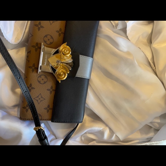 Louis Vuitton 2017 Monogram Reverse Column Clutch/Crossbody - Picture 7 of 10
